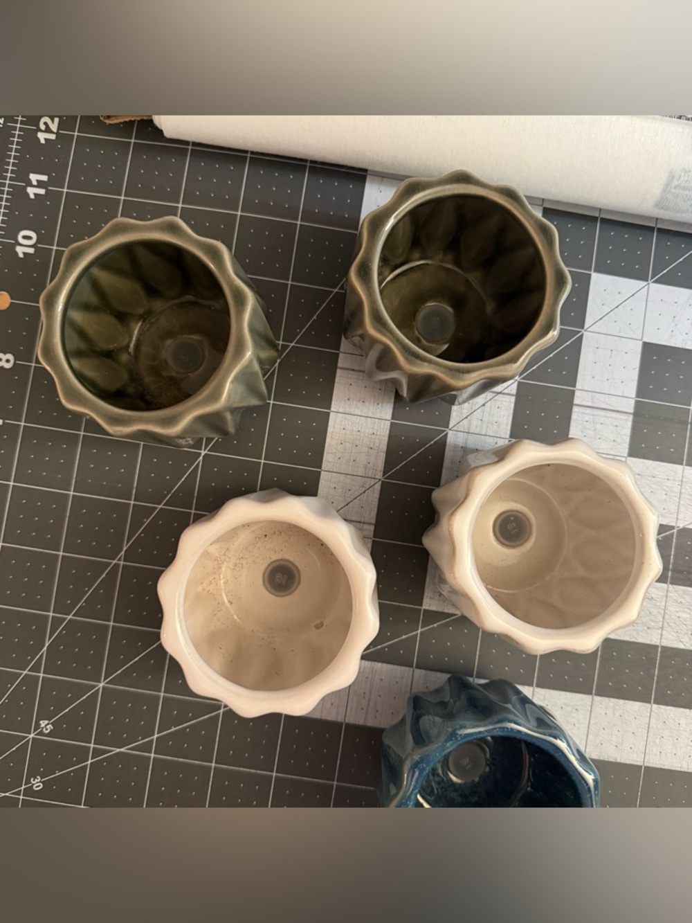 Small Pots for Plants - Picture 8 of 9